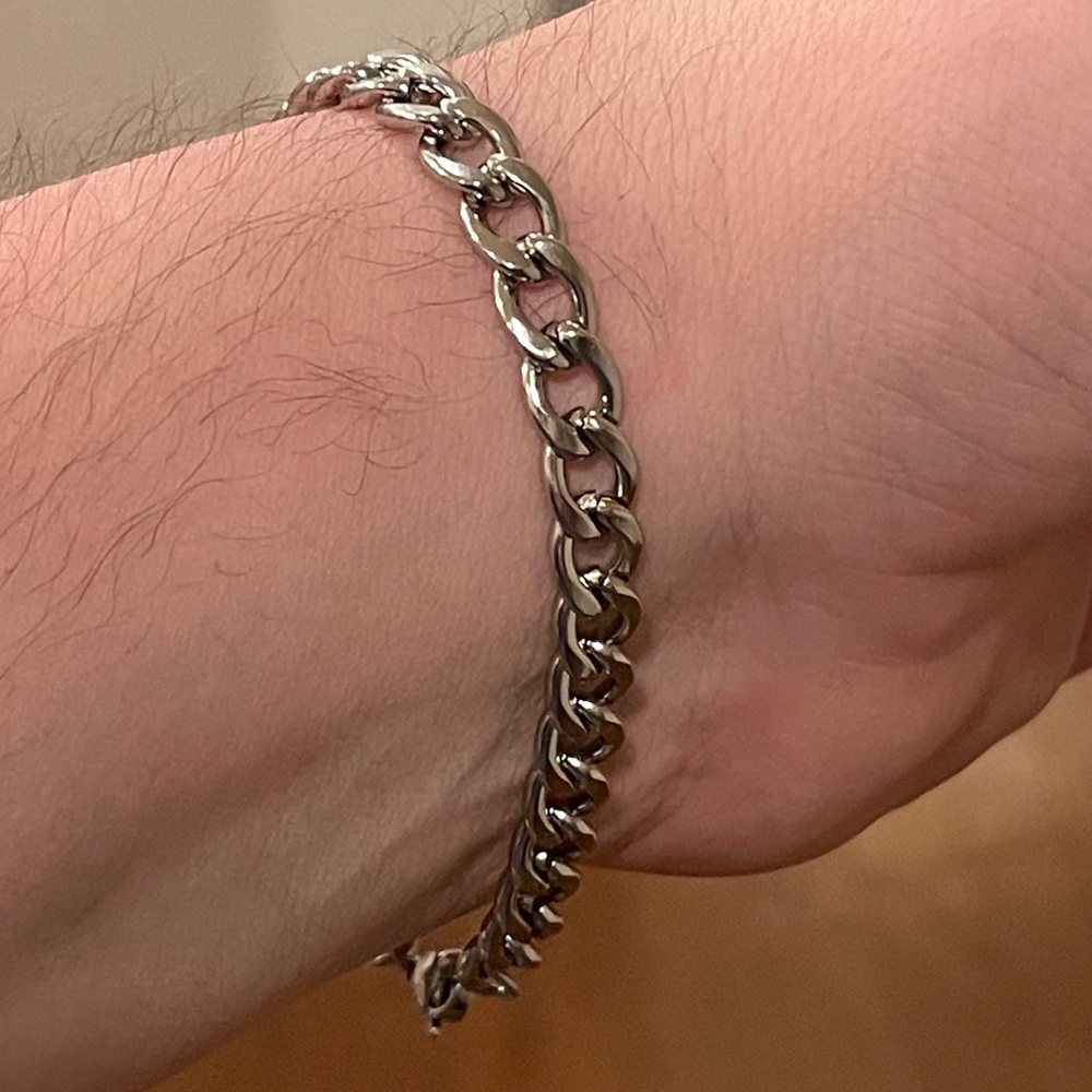 Men’s chain link bracelet